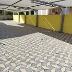 Mirna Appartement *