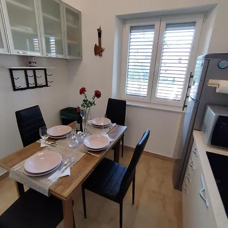 Mirna Apartament *