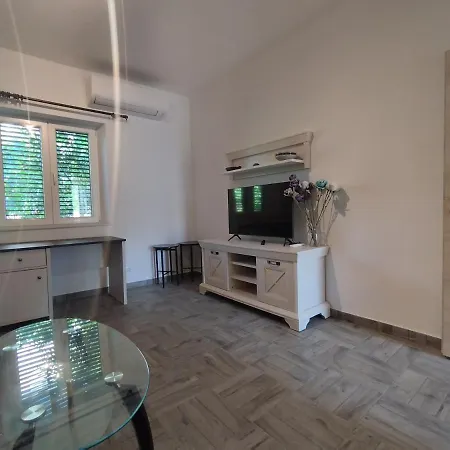 Mirna Apartment *