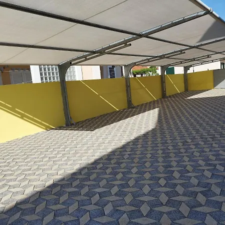 Apartament Mirna *