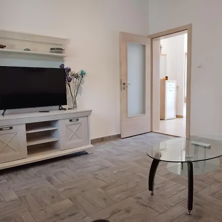 Apartament Mirna