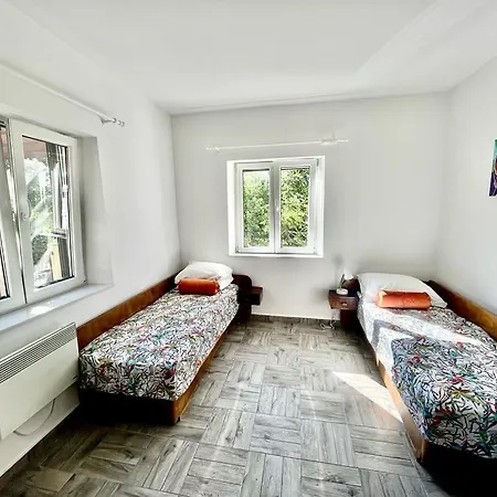 Mirna * Betina (Sibenik-Knin)